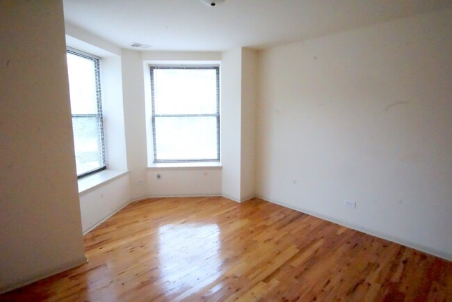 property at 1310 W Leland Ave