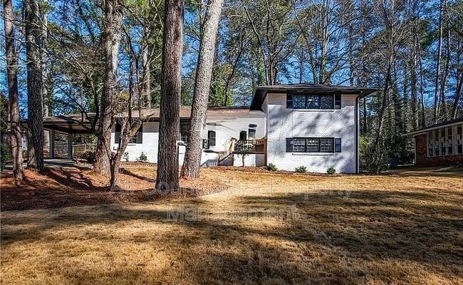 property at 3377 Bobolink Cir SW