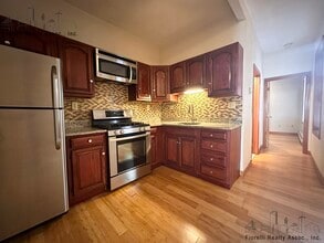 182 Salem St, Unit 3 in Boston, MA - Building Photo - Building Photo