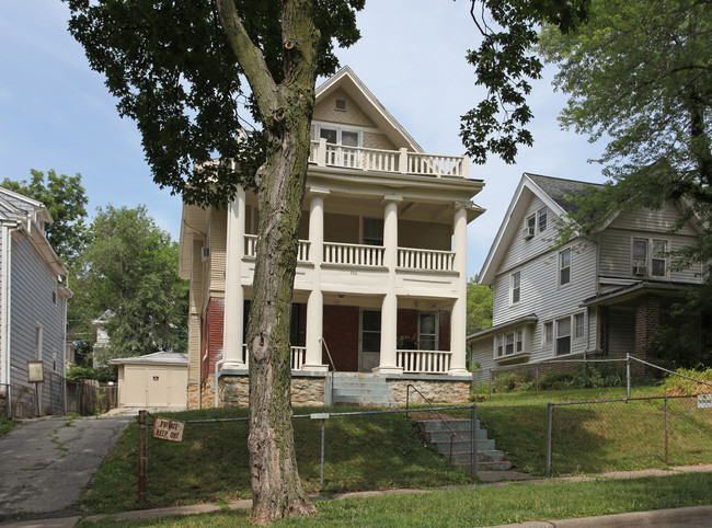 306 Spruce Ave in Kansas City, MO - Foto de edificio - Building Photo