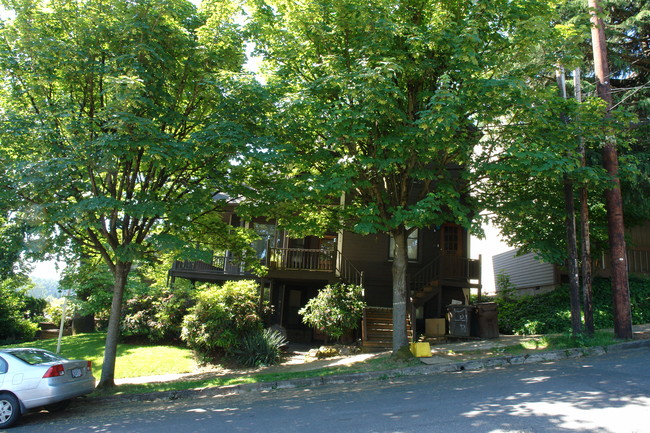 0320 SW Gaines St in Portland, OR - Building Photo - Building Photo