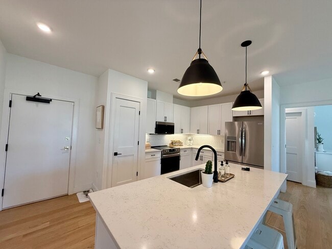 130 Rail Crossing Ln, Unit #101 in Charlotte, NC - Foto de edificio - Building Photo