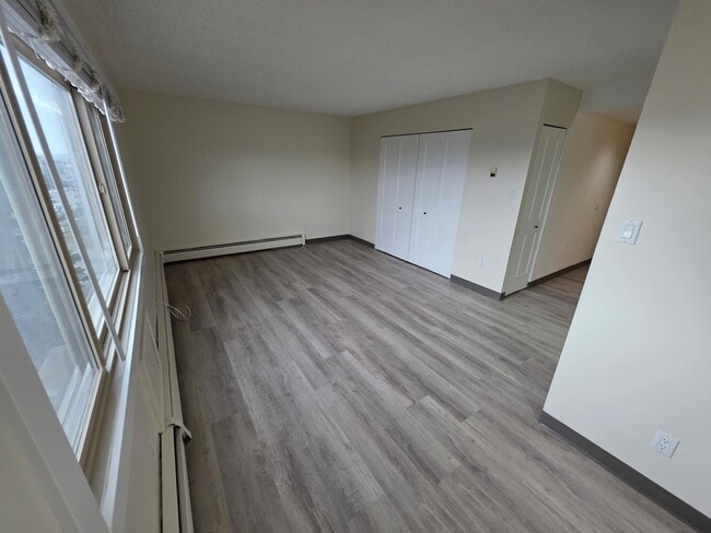 property at 10132-712 102 Ave