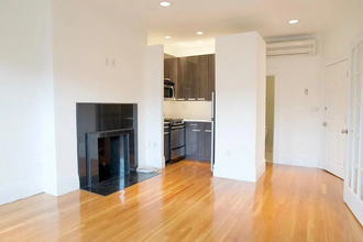 254 Newbury St, Unit 1 in Boston, MA - Foto de edificio - Building Photo