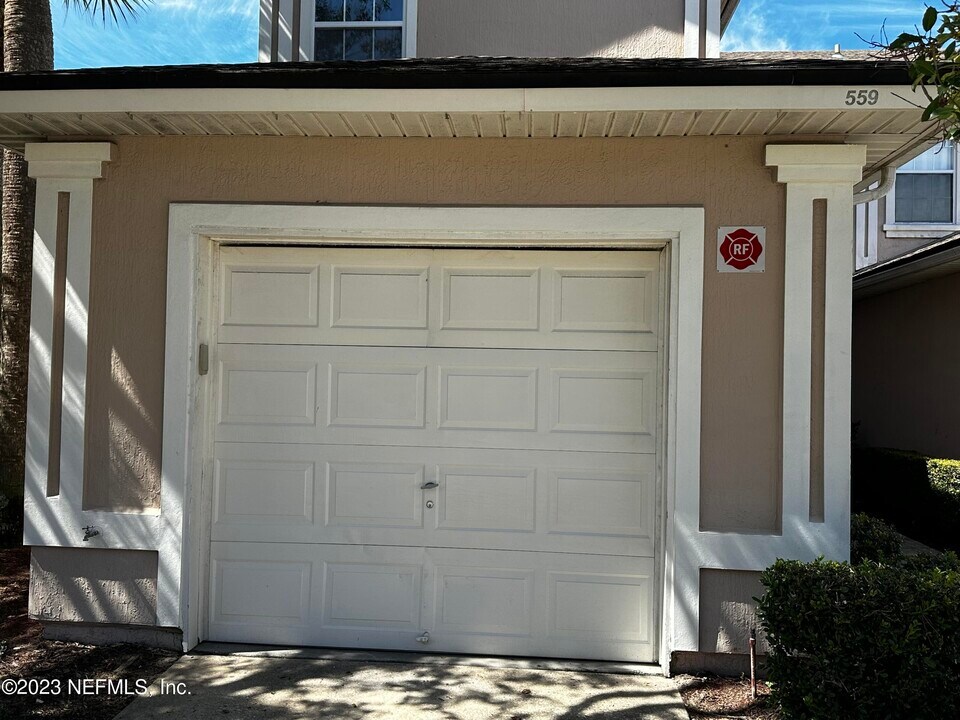 559 Southbranch Dr in Fruit Cove, FL - Building Photo