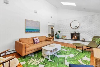 485 Pine Rd in Southold, NY - Building Photo - Building Photo