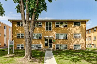 Retallack Apartments in Regina, SK - Building Photo - Building Photo