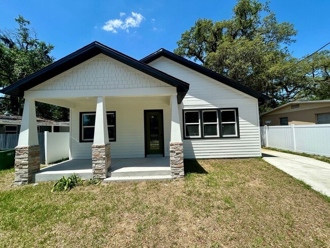 property at 6712 N Harer St