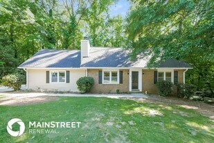 95 Wilhelmina Dr in Ellenwood, GA - Building Photo