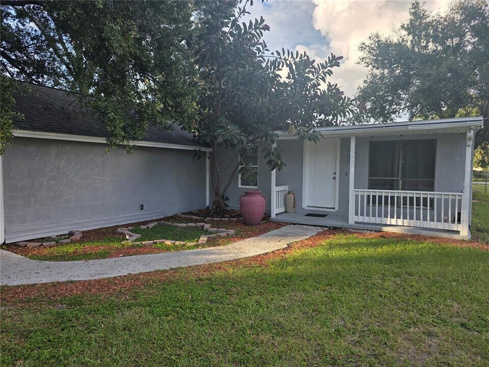 9801 Parsons St in Tampa, FL - Building Photo