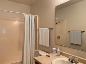 1121 14th Ave E in West Fargo, ND - Building Photo - Building Photo