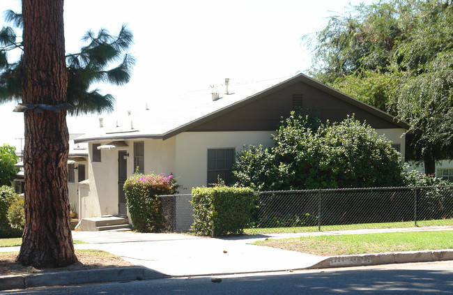 2220 Mira Vista Ave