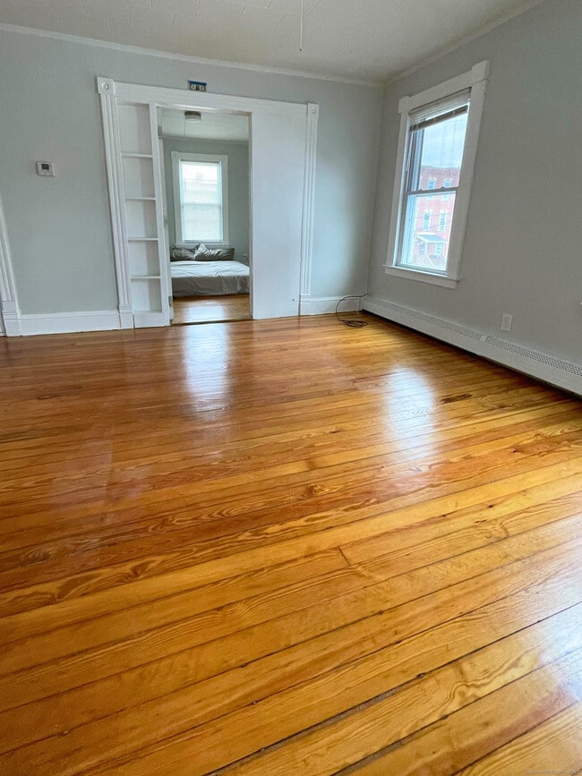 22 Kelley St in Bristol, CT - Building Photo - Building Photo