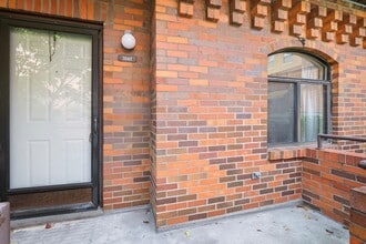 3242 Niagara Sq, Unit 1 in Pittsburgh, PA - Building Photo - Building Photo