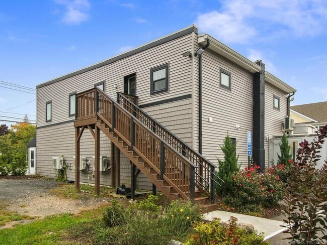 property at 17 N Main St