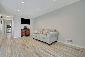42 Hamilton Ave in Seaside Heights, NJ - Building Photo - Building Photo