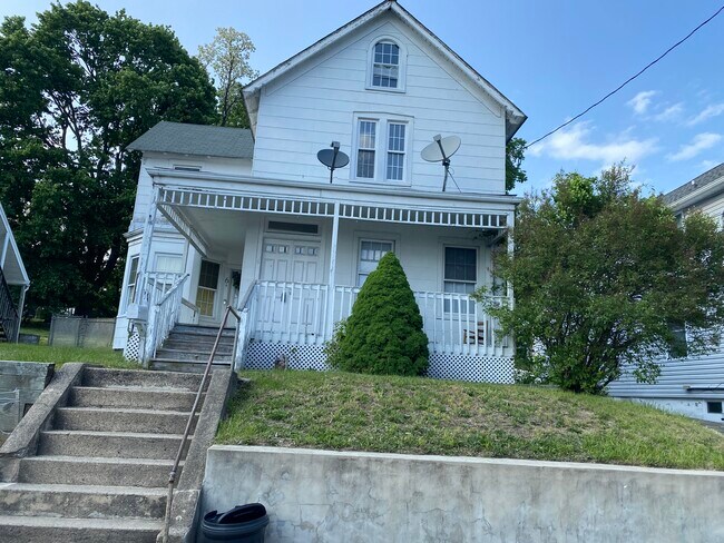 6 Plane St in Butler, NJ - Building Photo - Building Photo