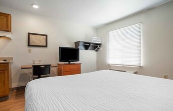 Furnished Studio-Tallahassee - Northwest in Tallahassee, FL - Building Photo - Building Photo