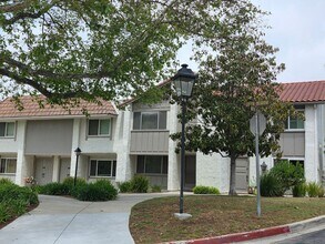 265 Green Heath Pl in Thousand Oaks, CA - Building Photo - Building Photo