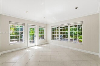 3300 Segovia St in Coral Gables, FL - Building Photo - Building Photo