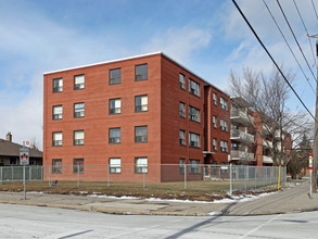 3286 Weston Rd in Toronto, ON - Building Photo - Building Photo