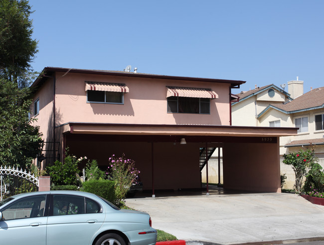 5939 Malabar St in Huntington Park, CA - Foto de edificio - Building Photo