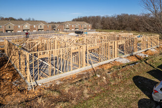 2801 W Steel Creek Pl in Rogers, AR - Building Photo - Building Photo