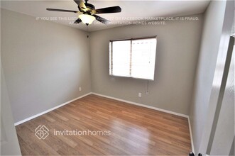 6935 W Phelps Rd in Peoria, AZ - Foto de edificio - Building Photo