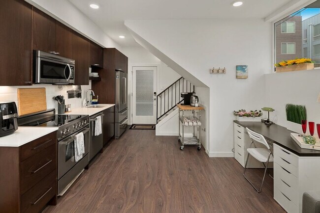 1112 13th Ave, Unit GO ID1036010P in Seattle, WA - Foto de edificio - Building Photo