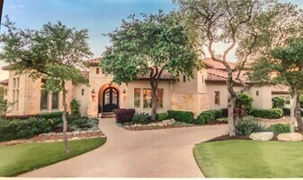 42 Royal Heights in San Antonio, TX - Building Photo