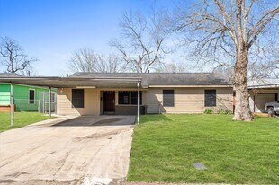 5647 Belmark St in Houston, TX - Building Photo