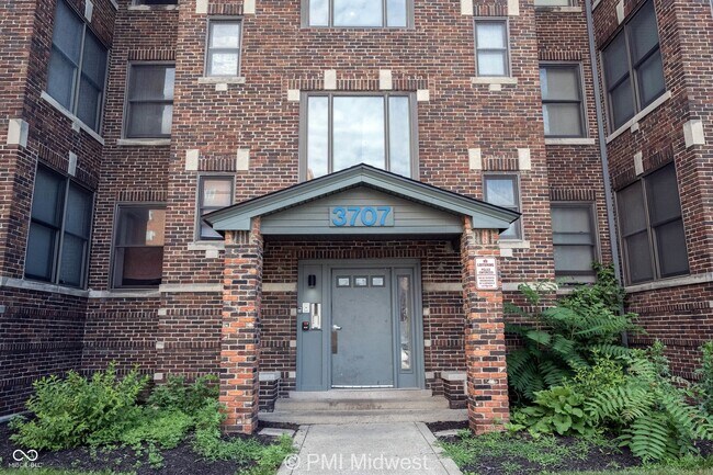 3707 N Meridian St in Indianapolis, IN - Building Photo - Building Photo