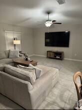 10359 Scarlet Skimmer Dr in Riverview, FL - Building Photo - Building Photo