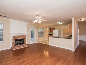 1068 Litchfield Way SW in Marietta, GA - Building Photo - Building Photo