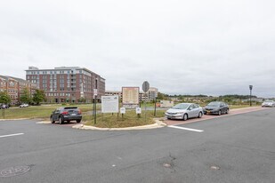 MetroWest Square in Oakton, VA - Building Photo