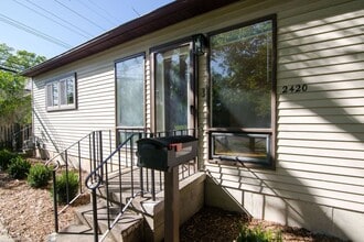 2420 N Circle Dr in Ann Arbor, MI - Building Photo - Building Photo