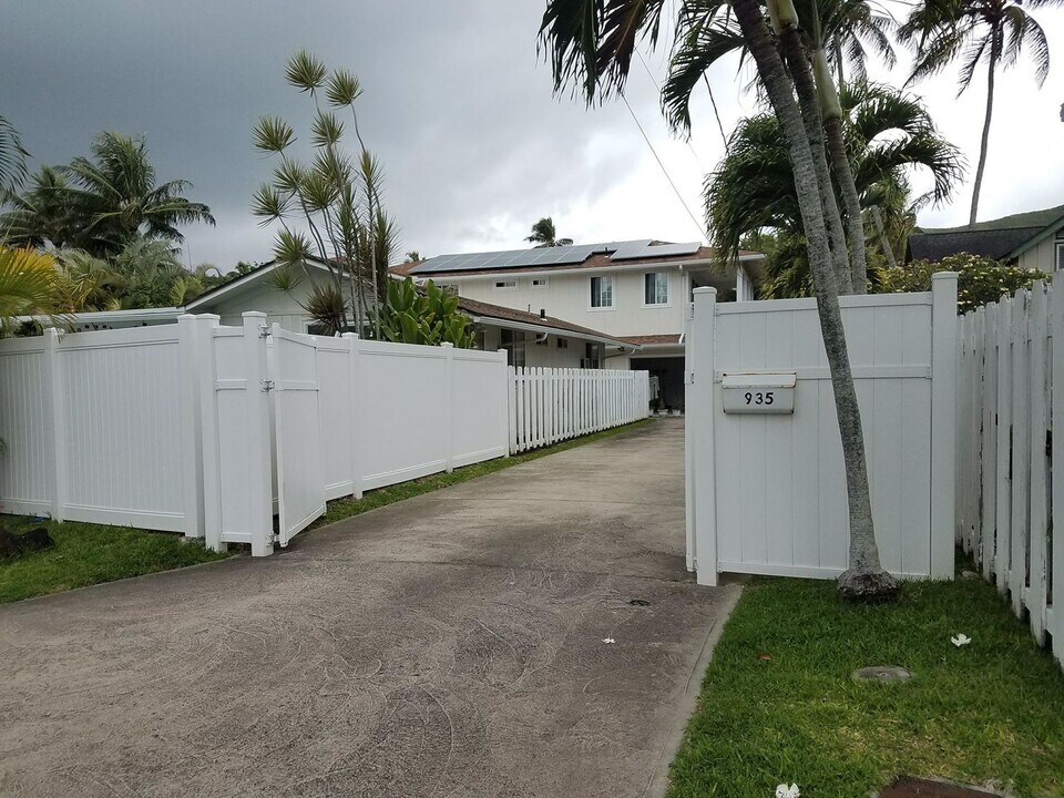 935 Kaipii St in Kailua, HI - Building Photo