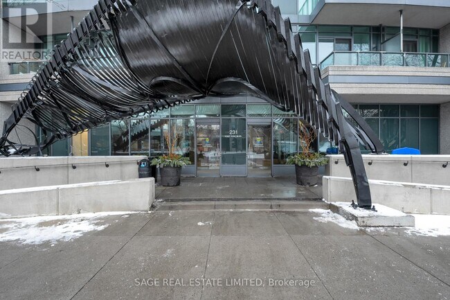 231 Fort York Blvd in Toronto, ON - Building Photo - Building Photo