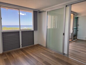 1676 Ala Moana Blvd in Honolulu, HI - Building Photo - Building Photo