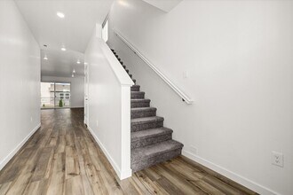 1845 N Black Cyprus Ave in Eagle, ID - Foto de edificio - Building Photo