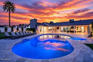 15218 N 61st St in Scottsdale, AZ - Building Photo