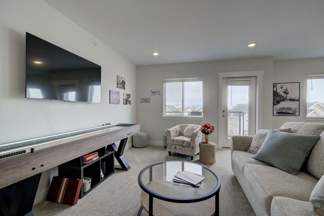 5242 Fallon St in Bozeman, MT - Building Photo