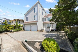 14 Toledo Dr in Brick, NJ - Building Photo - Building Photo
