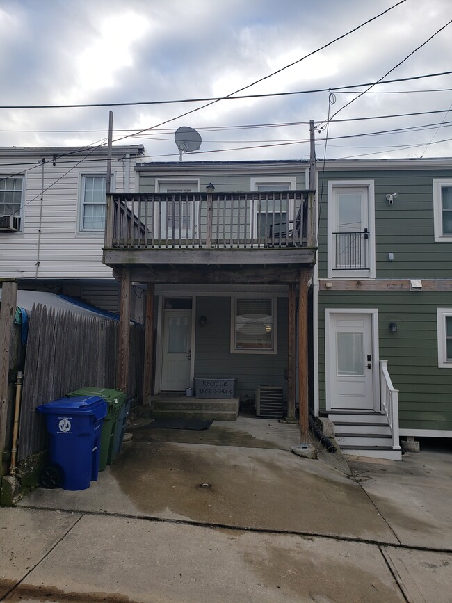 3302 Schuck St in Baltimore, MD - Foto de edificio - Building Photo