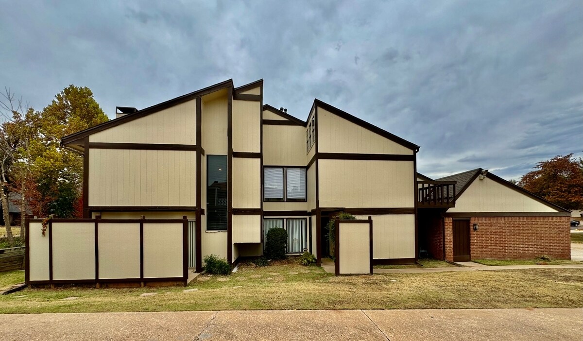 1824 Windhill Ave in Edmond, OK - Building Photo