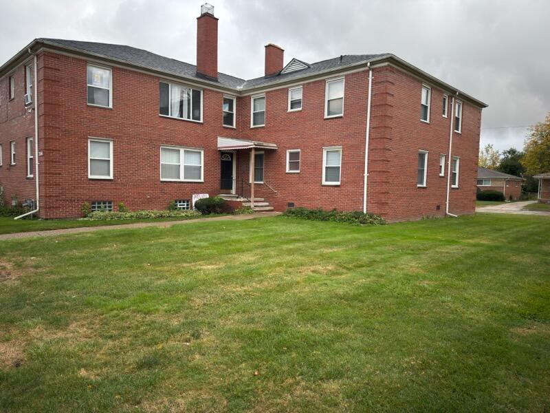 21345 Sloan Dr in Harper Woods, MI - Building Photo
