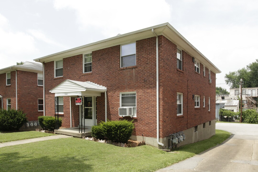 1041 Parkway Dr in Louisville, KY - Foto de edificio