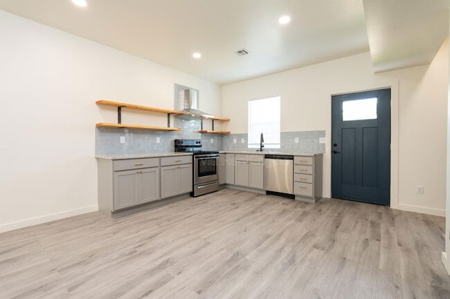 property at 2823 N Oliver St