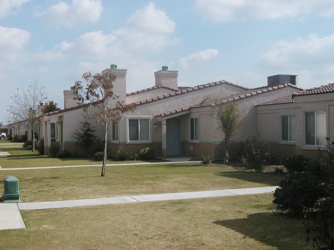 1900-1948 Palm Ave in Wasco, CA - Building Photo - Building Photo