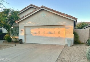 4256 E Chaparosa Way in Cave Creek, AZ - Building Photo - Building Photo